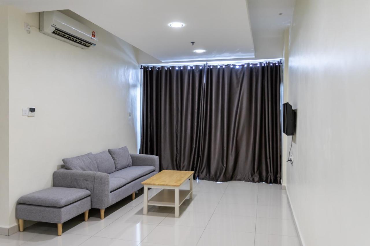 Emart Hotel Miri Exterior foto